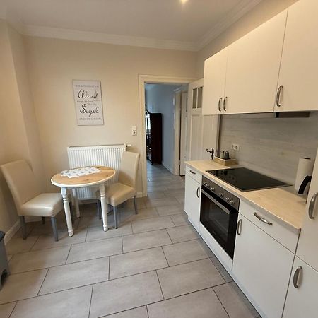 Ferienwohnung „Opa'S Tohuus“Mit Fahrraedern, Husum Husum  Buitenkant foto
