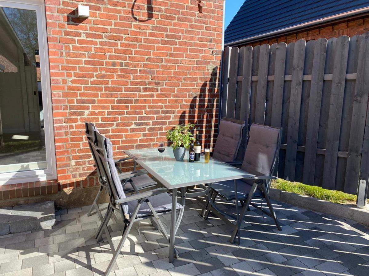 Ferienwohnung „Opa'S Tohuus“Mit Fahrraedern, Husum Husum  Buitenkant foto